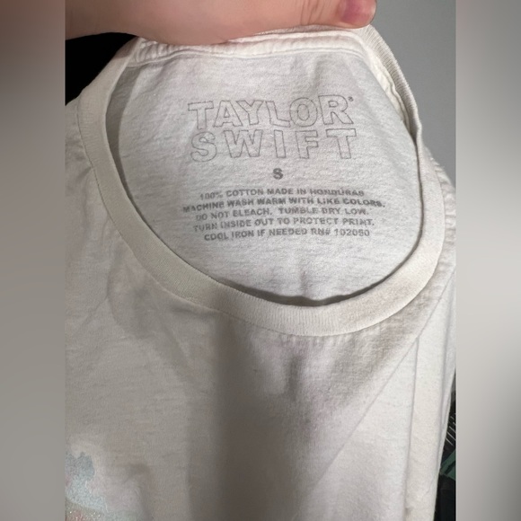 Taylor Swift floral long sleeve crop shirt  . Size S Small - Picture 6 of 6